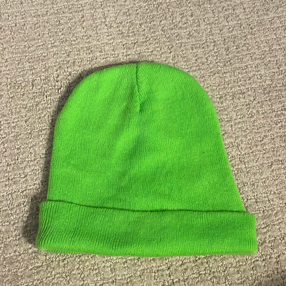 Green beanie
